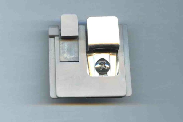 振れ止め　1ヶ入　刻印 : ADP-117　色 : グレー　A8ADP117　