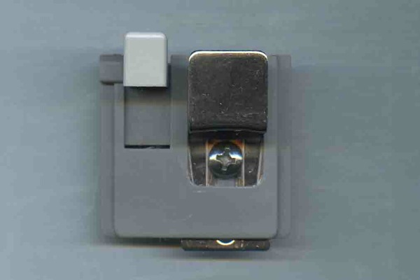 振れ止め　1ヶ入　色 : グレー　A8ADP128