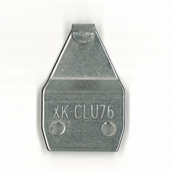 住宅用クレセント受(窓)　刻印 : XK-CLU76　ビスピッチ:15mm　A8CLU76