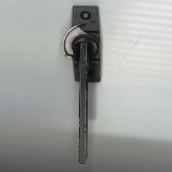 ビル用ハンドル型シングルロック　FRS-2 70　ハンドル長さ:105mm　色 : ブラック　CB1650ZR