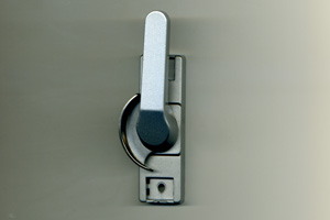 ビル用クレセント (ダブルロック)　非防火仕様　FNS-70　ハンドル:60mm　CB3430NL　シルバー