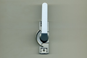 ビル用クレセント (ダブルロック) 非防火仕様　FNS-70　ハンドル長さ:80mm　CB3440NL　色 : シルバー