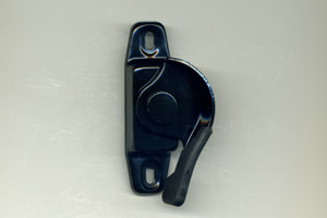 ビル用クレセント　ロック付き　色 : ブラック　S8CL65