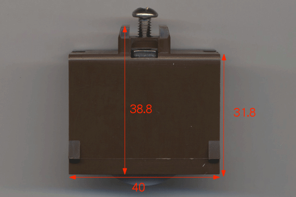 断熱雨戸7DA　(K-31992)　2ヶ入　色:YB　丸レール用　戸車径 : 30mm　YBHH-T-0073